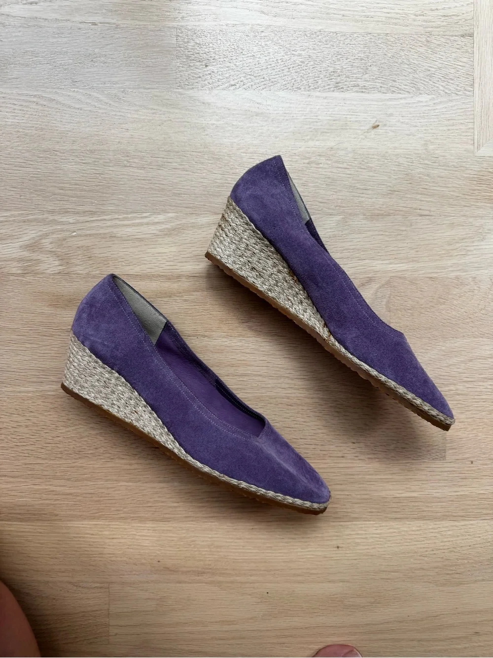 Salvatore Ferragamo Creations Purple Suede Women’s suede Platform pumps size 9